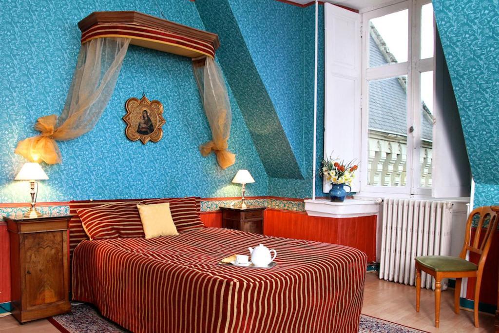 Chateau De Montriou Feneu Phòng bức ảnh