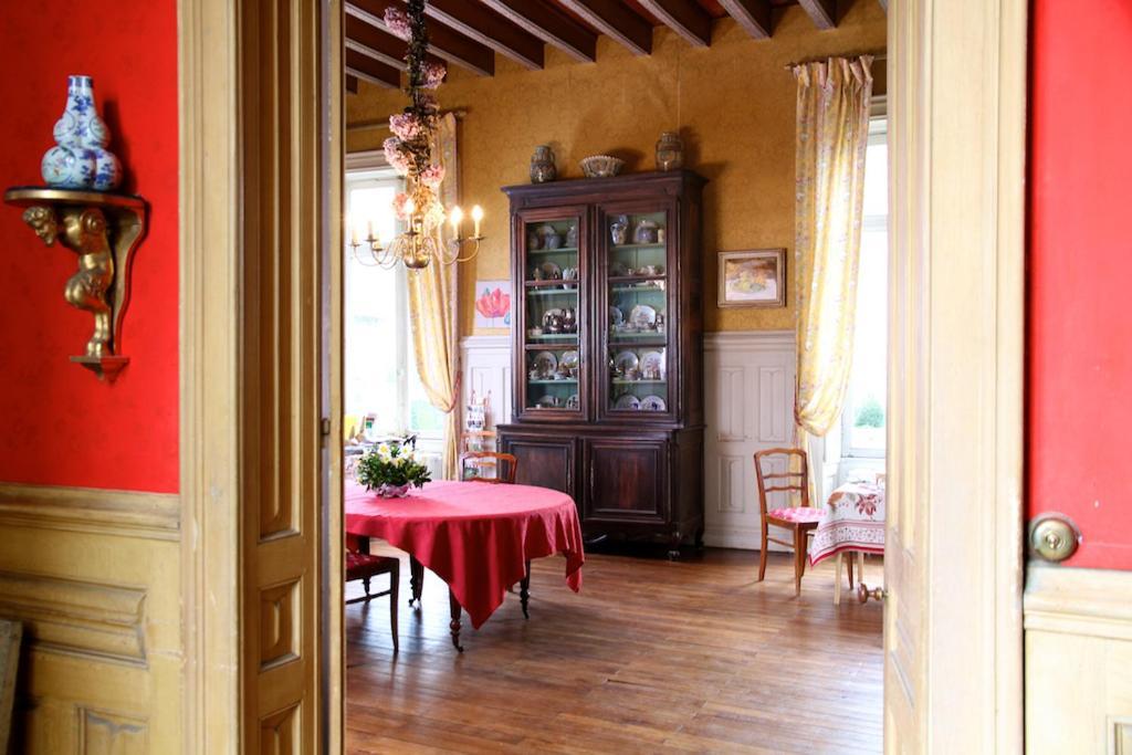 Chateau De Montriou Feneu Phòng bức ảnh