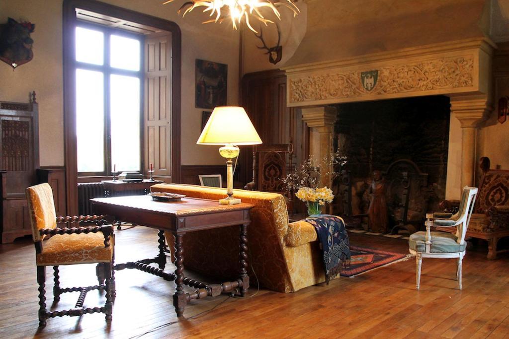 Chateau De Montriou Feneu Phòng bức ảnh